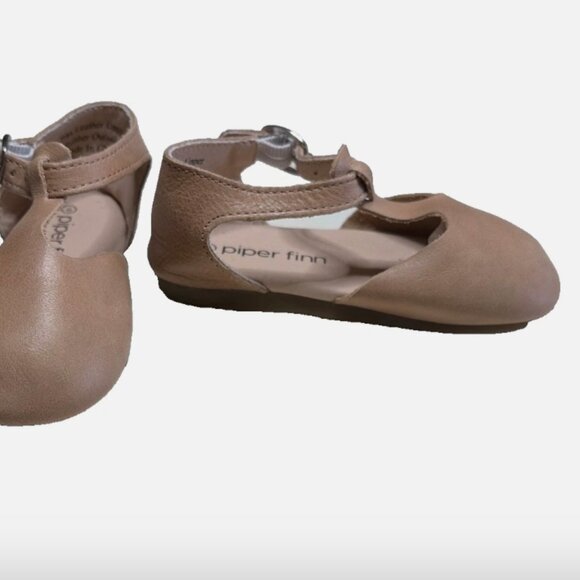 Share Piper Finn Mary Jane T-Strap Soft Sole - Picture 2 of 4